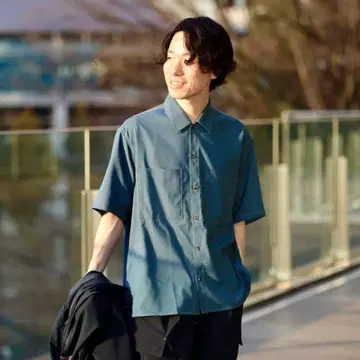 BEAMS 컬러 스티치 반팔 셔츠