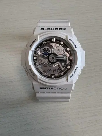 G-SHOCK GA-300 화이트 방수