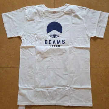 BEAMS 후지산 모티브 T셔츠 화이트
