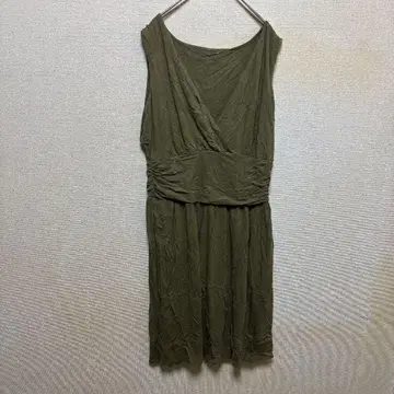 슬리브리스 V넥 원피스 개더 M-L 카키 외출 슬림