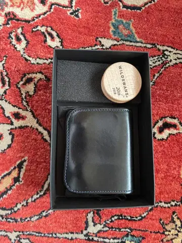 WILDSWANS PALM (와일드 스완스 팜) 네이비