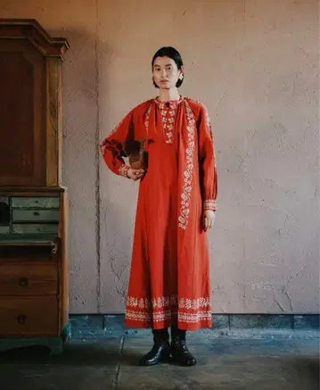 프리다 freada 자수 맥시 길이 원피스 빨간색 레드