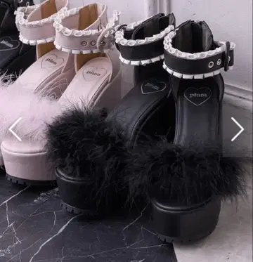 pium 프릴 벨트 도리 퍼 샌들 블랙 화이트 L 사이즈