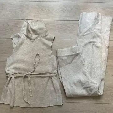 크림색 니트 셋업 ZARA