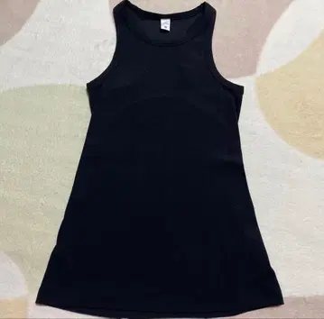 Lululemon 레이서백 탱크탑 블랙 사이즈 4