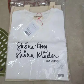 LISA LARSON 화이트 T셔츠 사이즈 2 마이키 백 포함