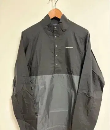 patagonia 후디니 스냅T 풀오버 블랙/그레이 M