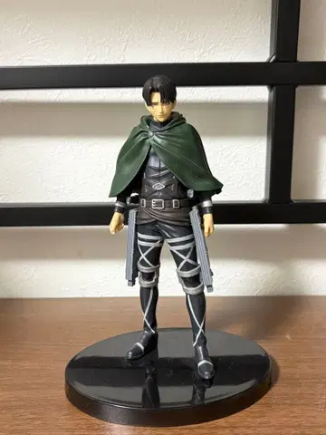 리바이 피규어와 타월 세트 (덤)