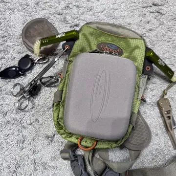 새상품급 fishpond 피쉬폰드 크릭 체스트 팩 외