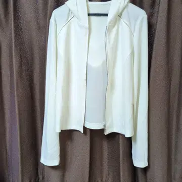 FOXEY NEW YORK 화이트 후드티 38