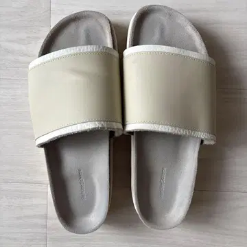 Hender Scheme 'Caterpillar' white