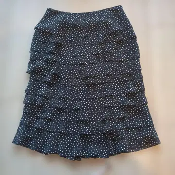 EPOCA 화이트 블랙 도트 무늬 프릴 스커트 ITL 38