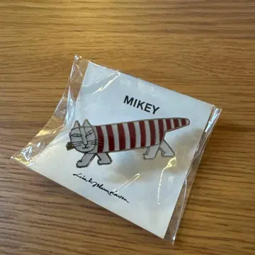 [ 미개봉 ] 리사 라슨 마이키 핀 배지 빨간색 보더 고양이