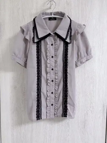 ROJITA 플라켓 프릴 블라우스