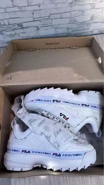 [Fila] 통굽 캐주얼 스니커즈 23.5cm