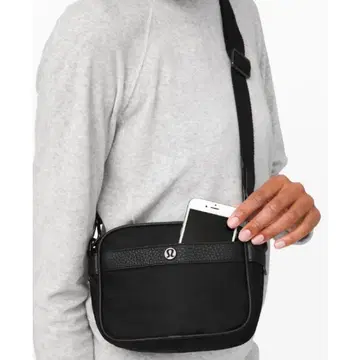 룰루레몬 크로스 바디 백 블랙