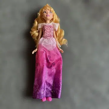 오로라 공주 디즈니 프린세스 잠자는 숲속의 미녀