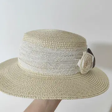 베이지 레이스 장식 스트로우 햇