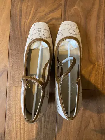 LE TALON 아트 프린트 펌프스 24cm