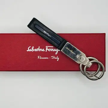 [ 박스 있음 ] Salvatore Ferragamo 키링