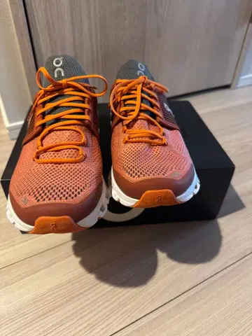 On 오렌지 러닝화