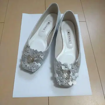 DIANA 플랫슈즈 21.5cm
