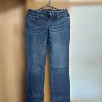 Levi's 다크 블루 데님 팬츠