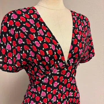 ZARA 꽃무늬 V넥 반팔 롱 원피스