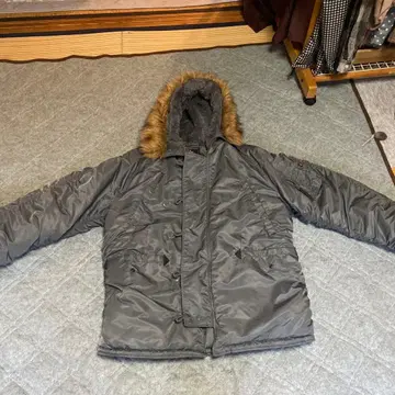 ALPHA INDUSTRIES (알파인더스트리)