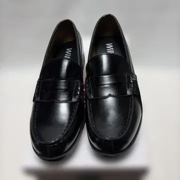 Wilson 블랙 로퍼