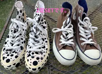 CONVERSE 레어한 도트 무늬와 무지 스니커즈 2켤레 세트