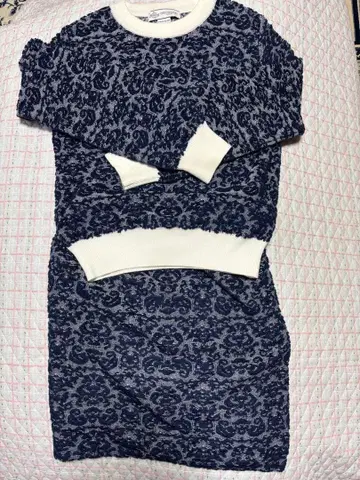 B-MING LIFE STORE 꽃무늬 니트 셋업