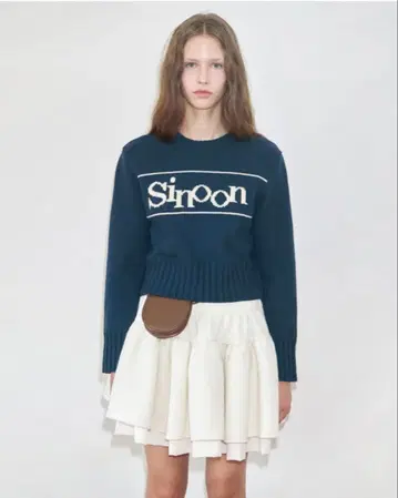 Sinoon 네이비 로고 스웨터