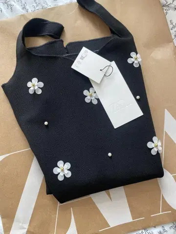 일본 완판템 [ ZARA ] 스트레치 플라워 프린트 미디 원피스