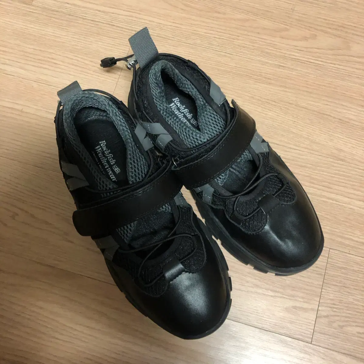 Rockfish Wayfarer kiss of life Silver Sneakers 240 #락피쉬웨더웨어