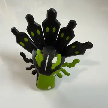 몬코레 지가르데 50% 형태 포켓몬 피규어