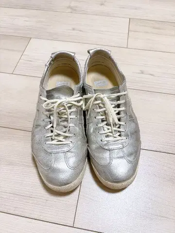 오니츠카타이거 실버 스니커즈 레어 모델