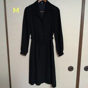 쇼와 레트로 벨트 포함 블랙 원피스