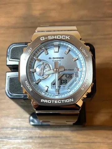 새상품급 G-SHOCK GM-2110D-2AJF 메탈 카시오크 스카이블루