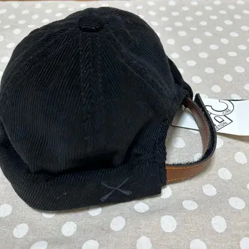 BETON CIRE 블랙 코듀로이 캡