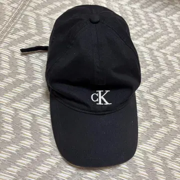 Calvin Klein 캡
