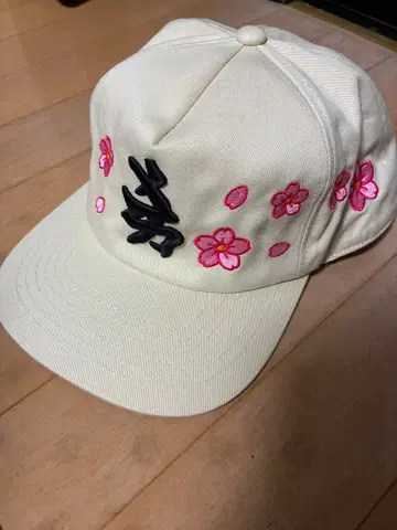 oMA 올드맨 아란 캡 벚꽃