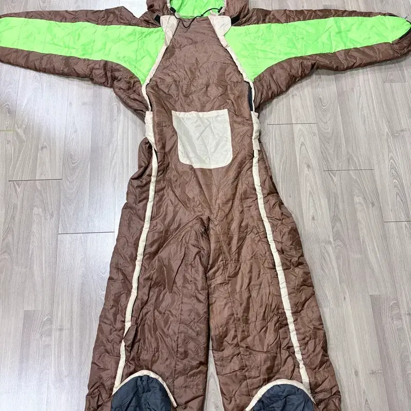 도플갱어 아웃도어 입는 침낭 침낭형 우주복