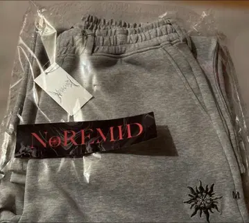 NOREMID 그레이 스웨트 팬츠