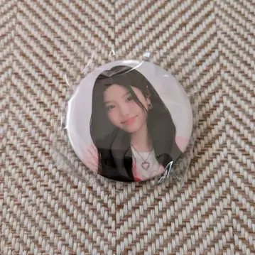 ILLIT Glitter Day 캡슐 토이 가챠 캔뱃지 원희