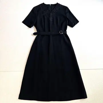 새상품급 블랙 포멀 원피스 11호 꽃 자수 금 버클 벨트 일본제