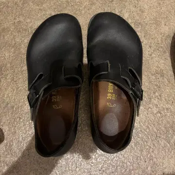 BIRKENSTOCK 런던 블랙 샌들 39 250