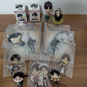 진격의 거인 리바이&엘렌 굿즈 모음 (제일복권, 스와라세타이 등)