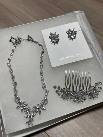 ANNAN WEDDING 액세서리
