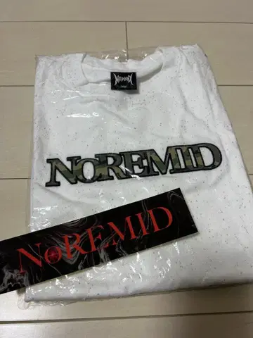 NoREMID 노리밋 반팔 티셔츠 스티커 포함